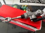 Rear Brake master cilinder - Image 2